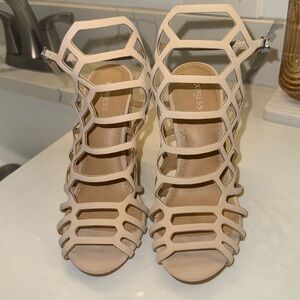 👗 Express Elegant Nude Strappy Heels, size 7